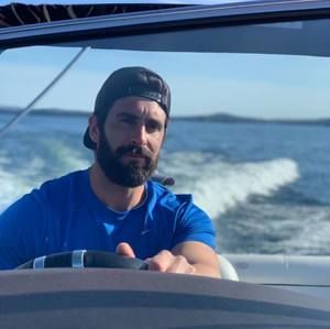 Meet your Posher, Dennis